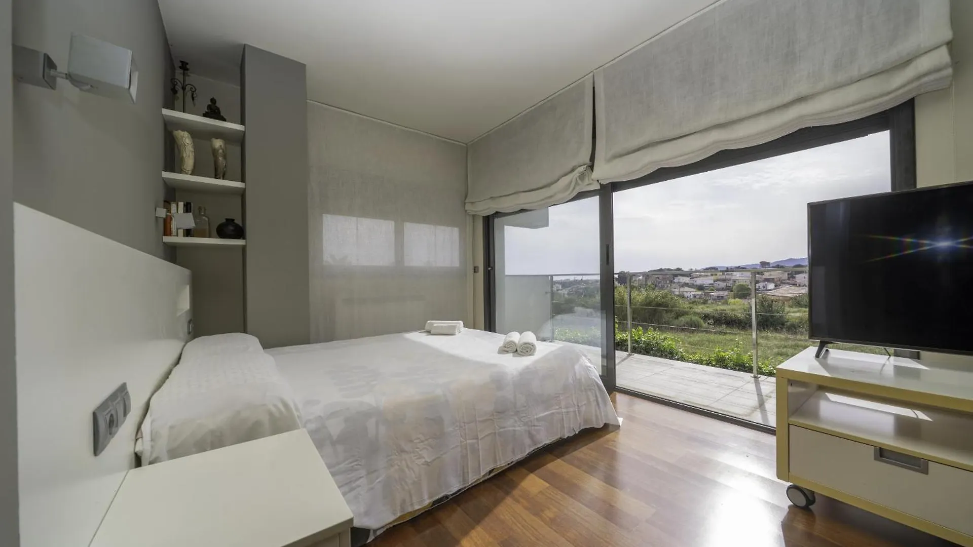 Homeholidaysrentals Colors - Costa Barcelona Pineda de Mar Spain