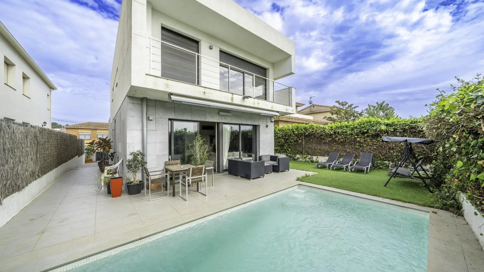 Homeholidaysrentals Colors - Costa Barcelona Pineda de Mar