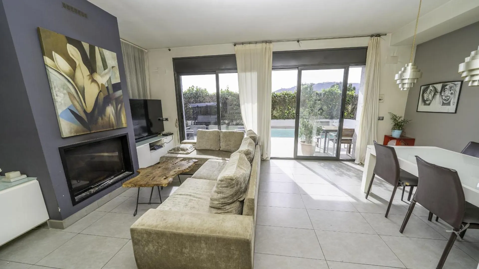Villa Homeholidaysrentals Colors - Costa Barcelona Pineda de Mar Spain